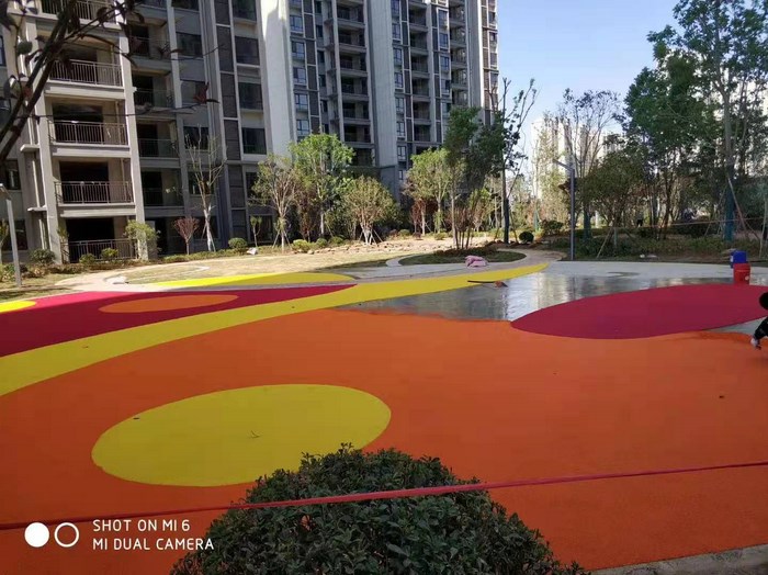 小區彩色地坪施工